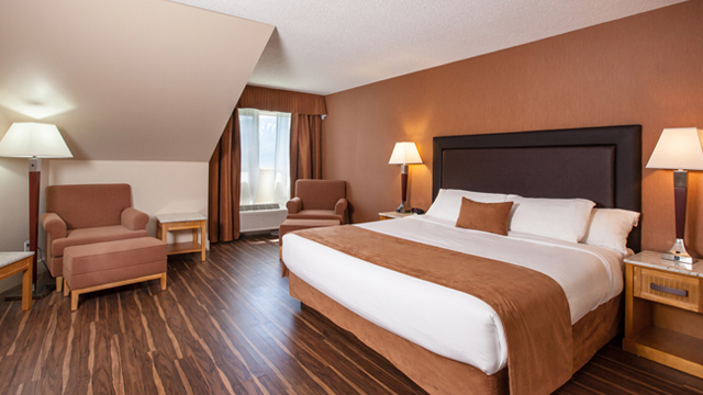 Coast-Hillcrest-Hotel-King-Comfort-Room