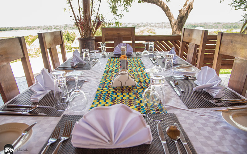 Twiga Safari Lodge - table