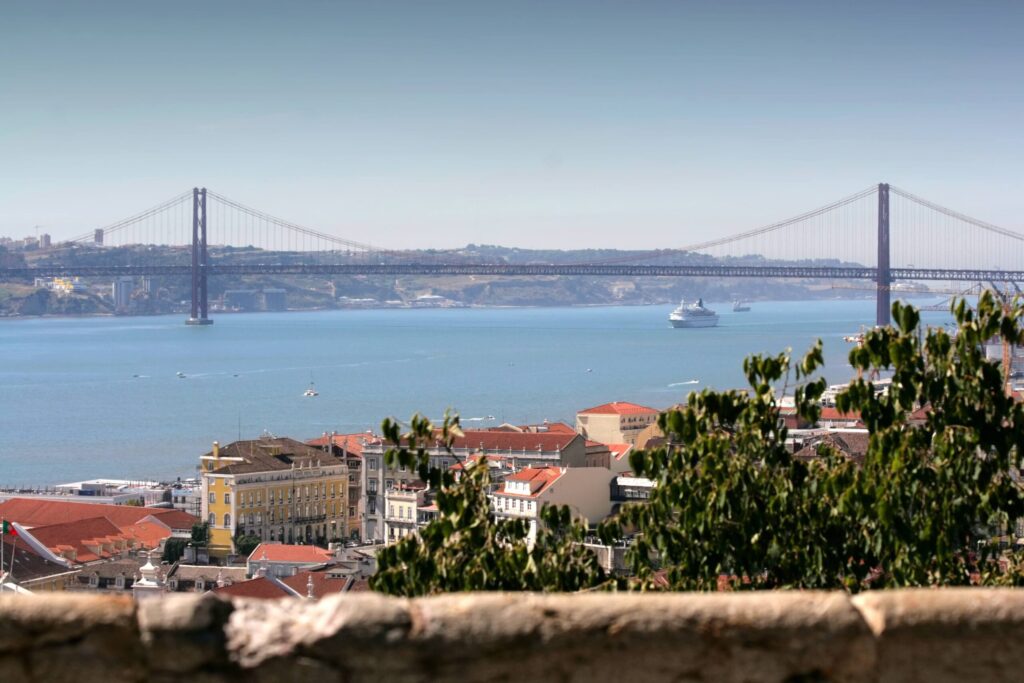 Lisboa-Castle River view