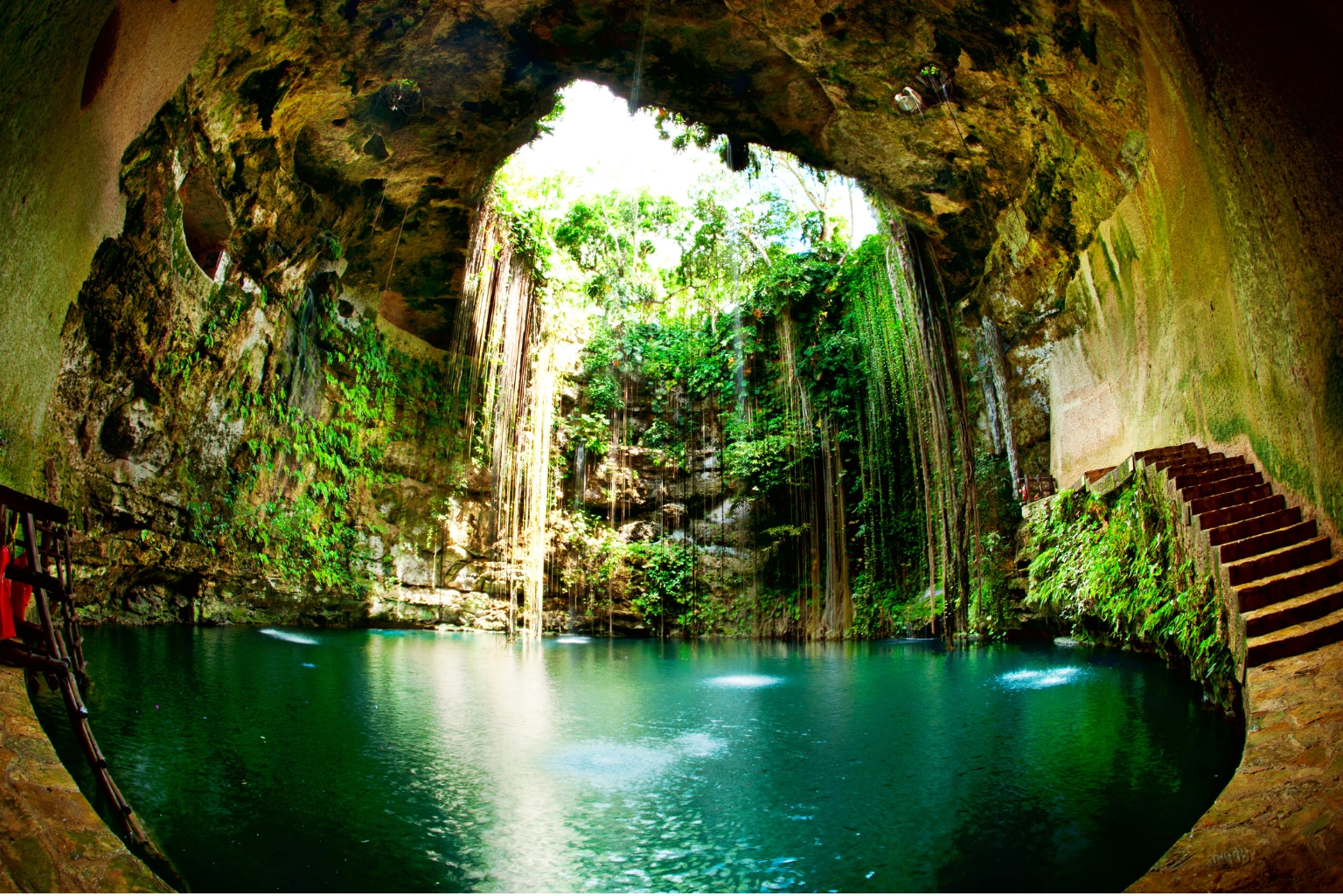 Chichen Itza-Mexico Cenote Ik-Kil